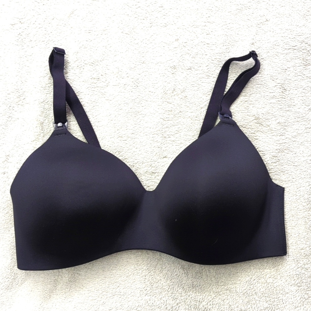 Playtex Medium Nursing Pure Comfort Shaping Foam Wirefree Bra